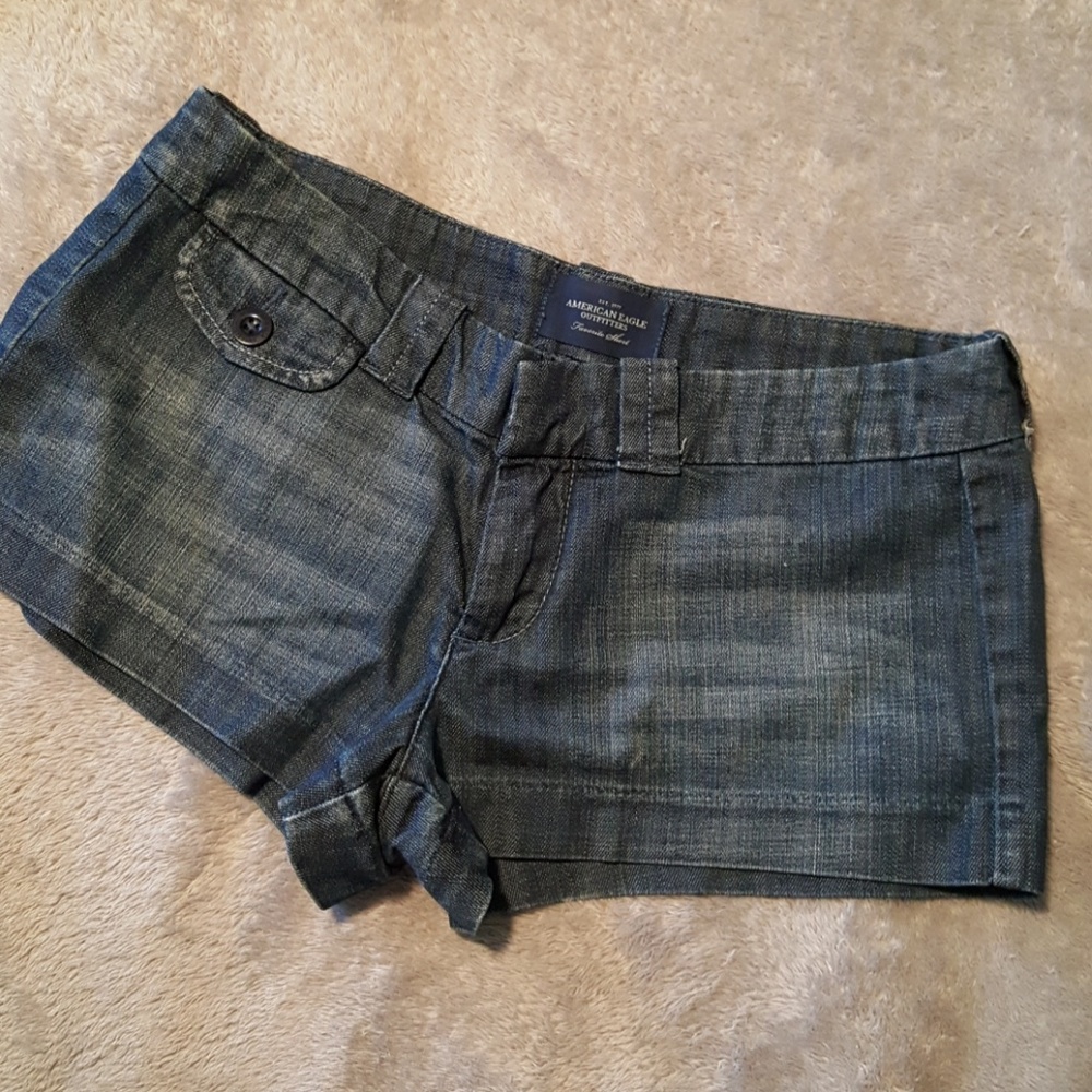 American Eagle denim short shorts, button pockets